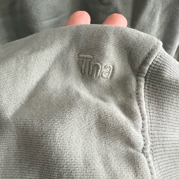 Aritzia TNA Cozy AF Boyfriend Sweater - Picture 3 of 4